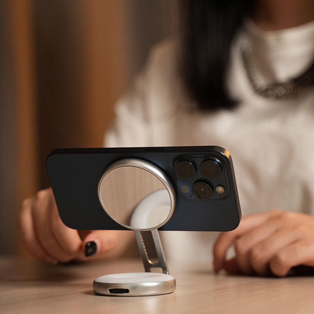 GlowSnap Magnetic Phone Light