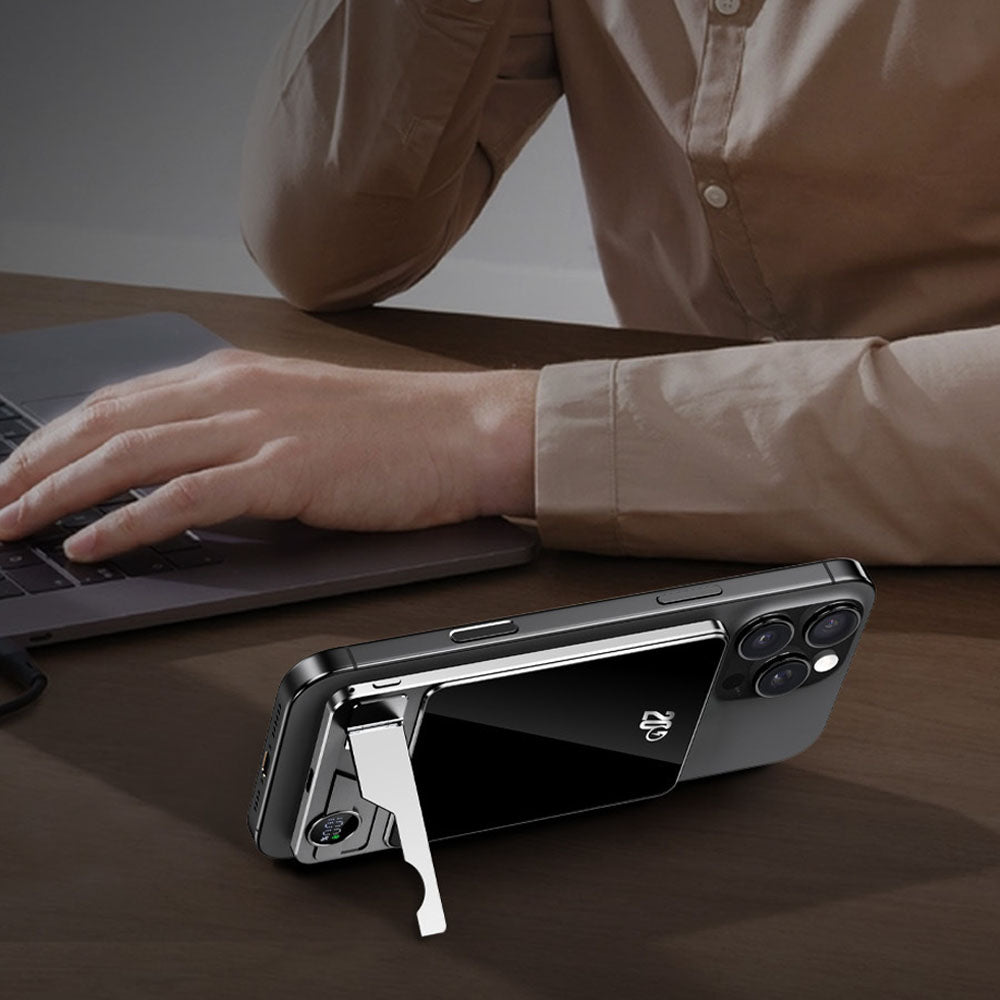 SnapCharge Go Wireless Power Bank