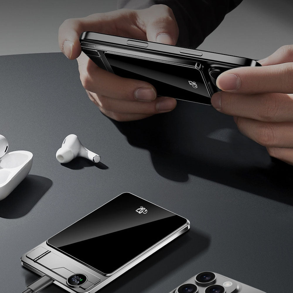 SnapCharge Go Wireless Power Bank